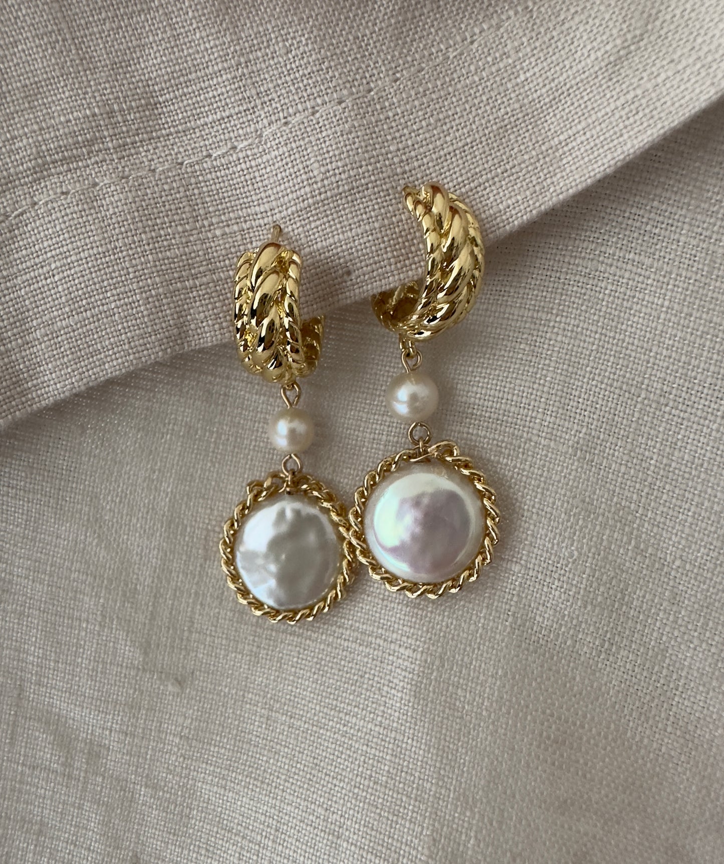 Natural Coin Pearl Hanging Earrings