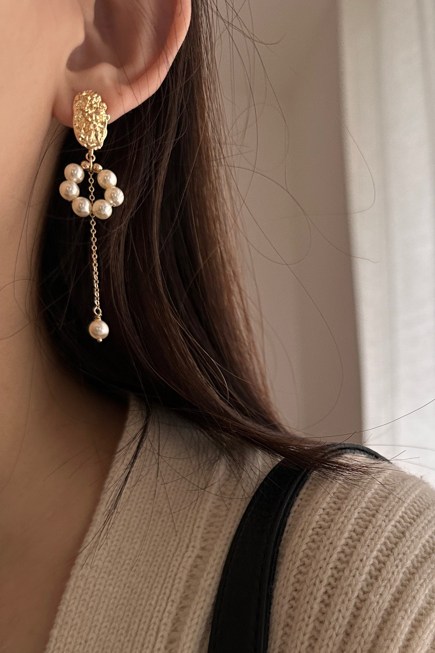 Vintage Hanging Pearl Earrings