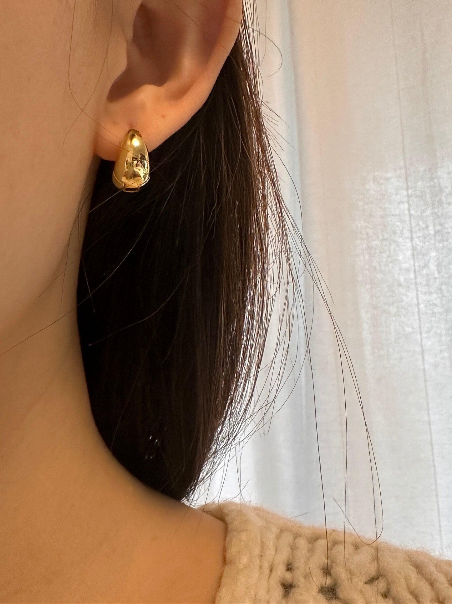 Minimalist Gold Earrings Small Hoop Earrings - LE´TIAN