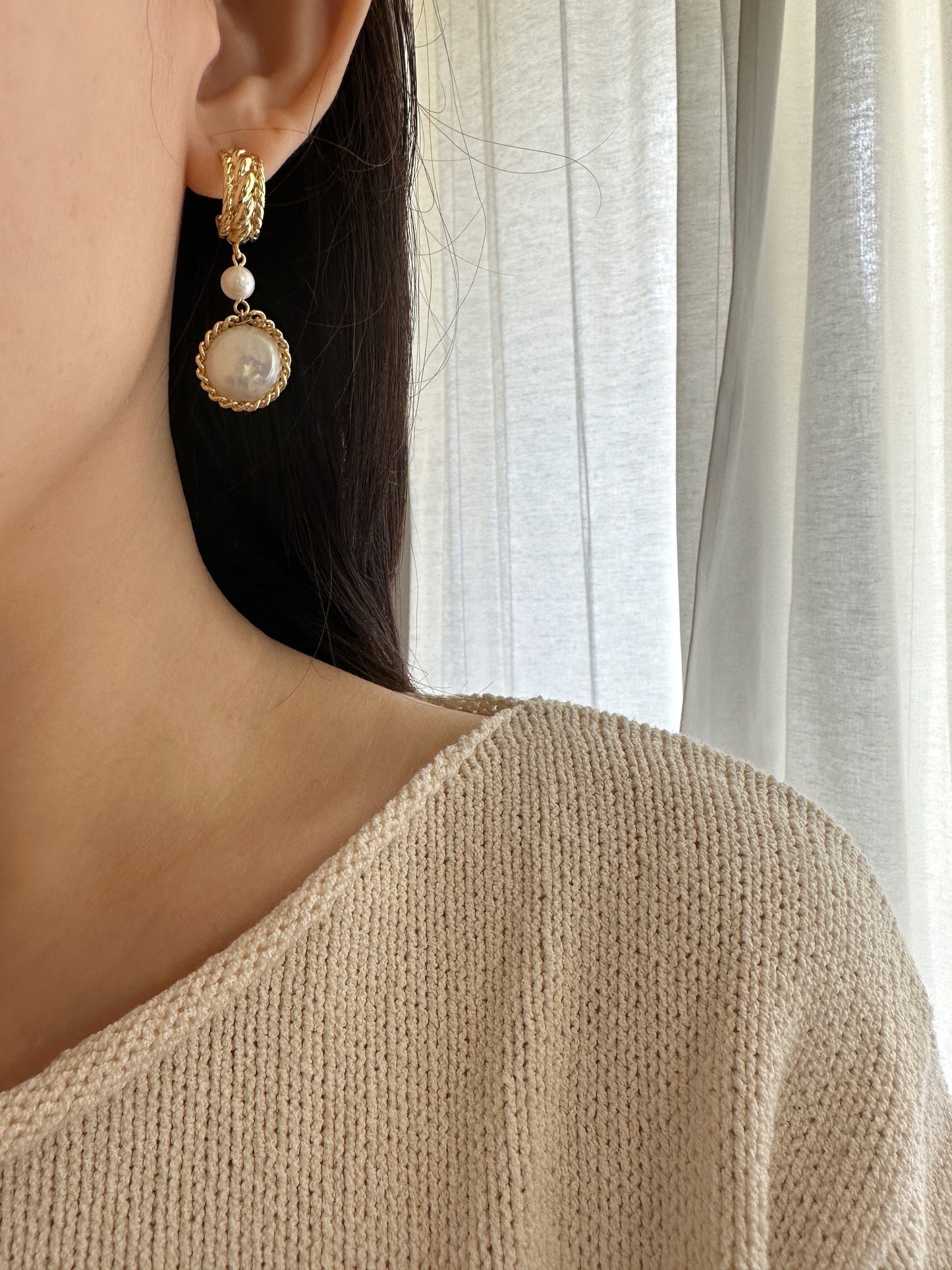 Natural Coin Pearl Hanging Earrings