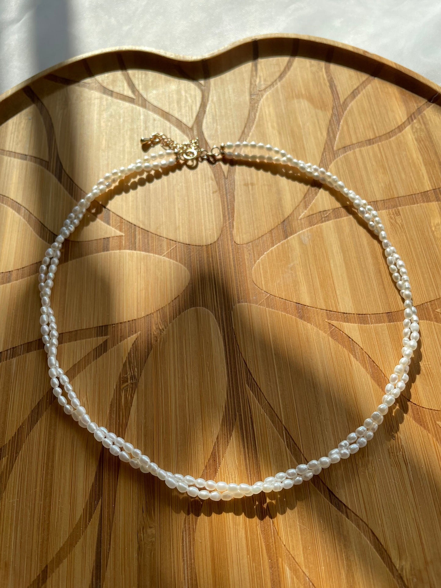 Handgefertigter Doppelstrang Süßwasserperlen Choker: 14k vergoldet | Minimalist Jewelry