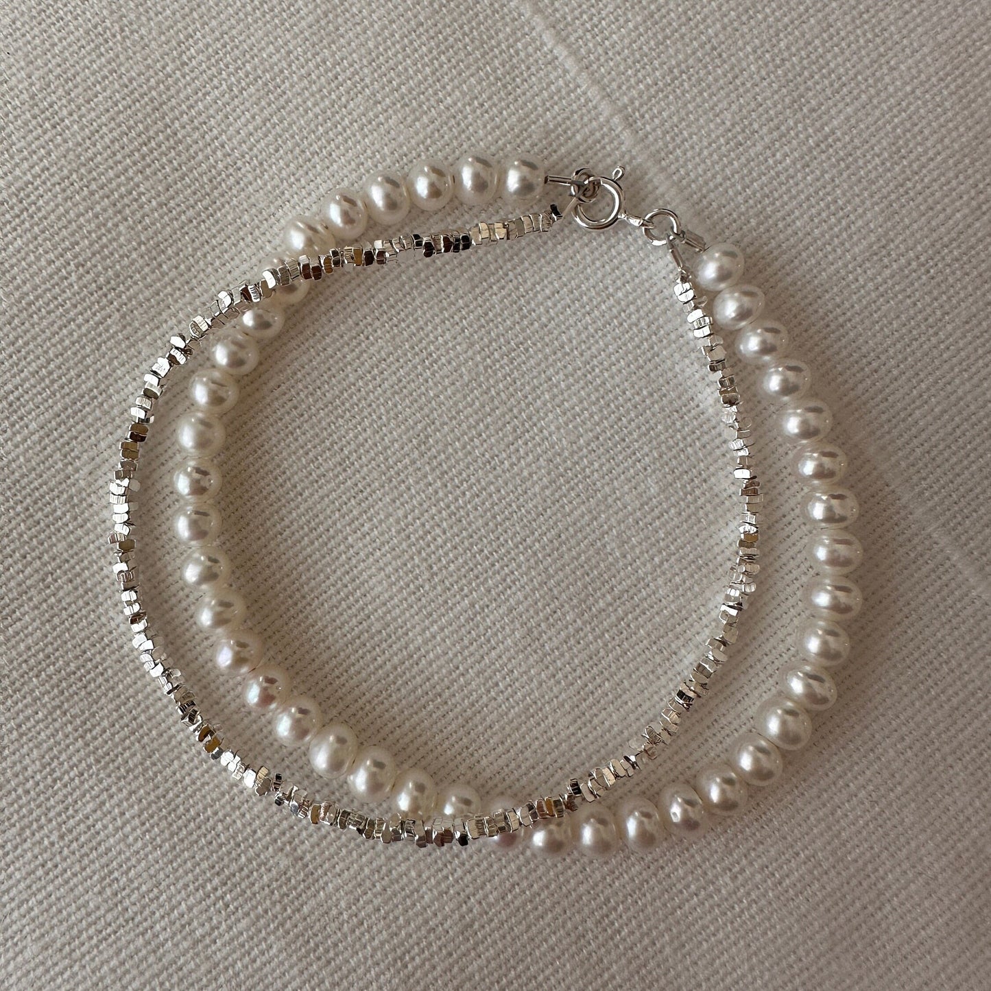 Handgefertigtes Sterling Silber Doppelstrang-Perlenarmband (4.5 mm) | Minimalist Jewelry