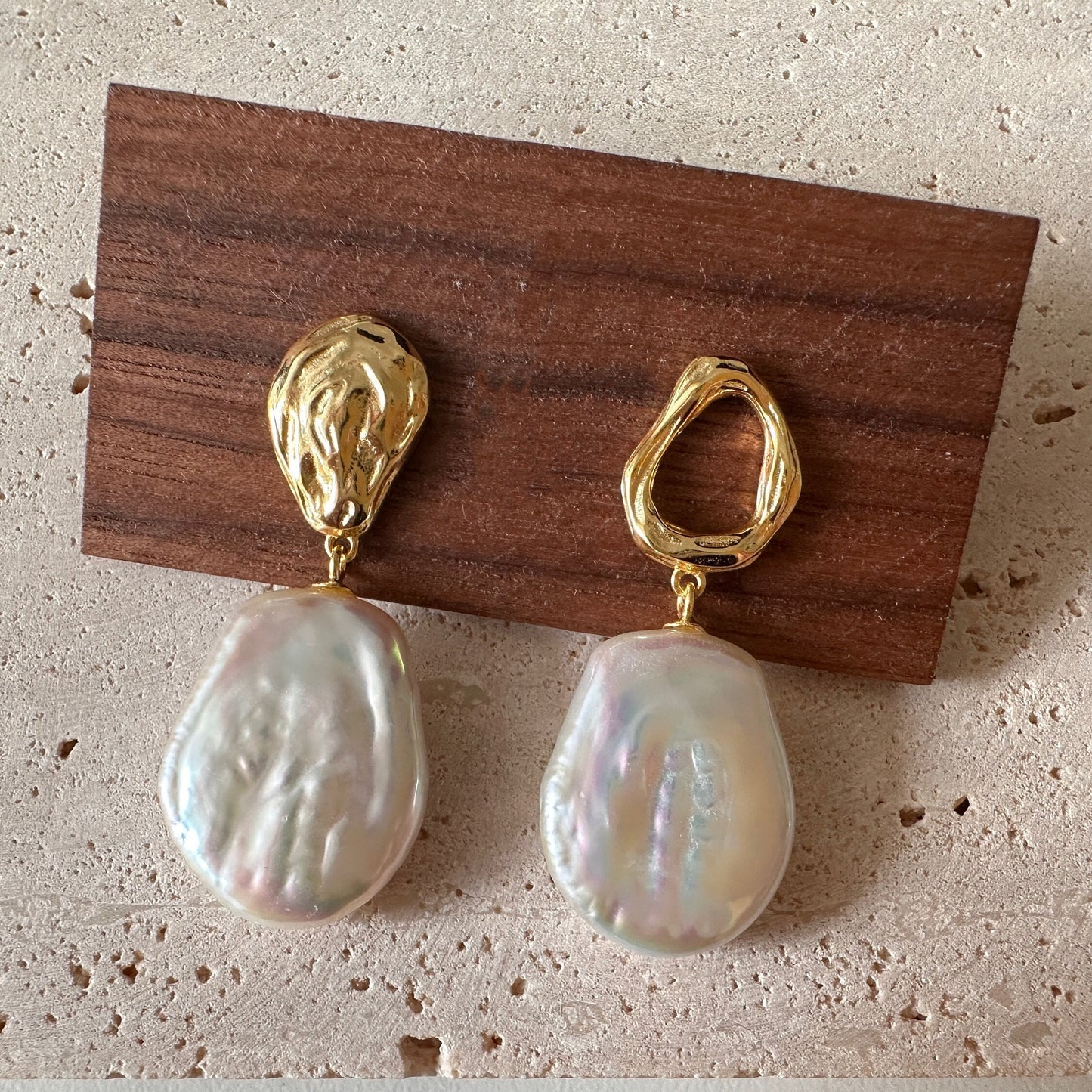 Asymmetrische Barockperlen-Ohrringe: 925er Silber, natürliche Süßwasserperlen | Minimalist Jewelry