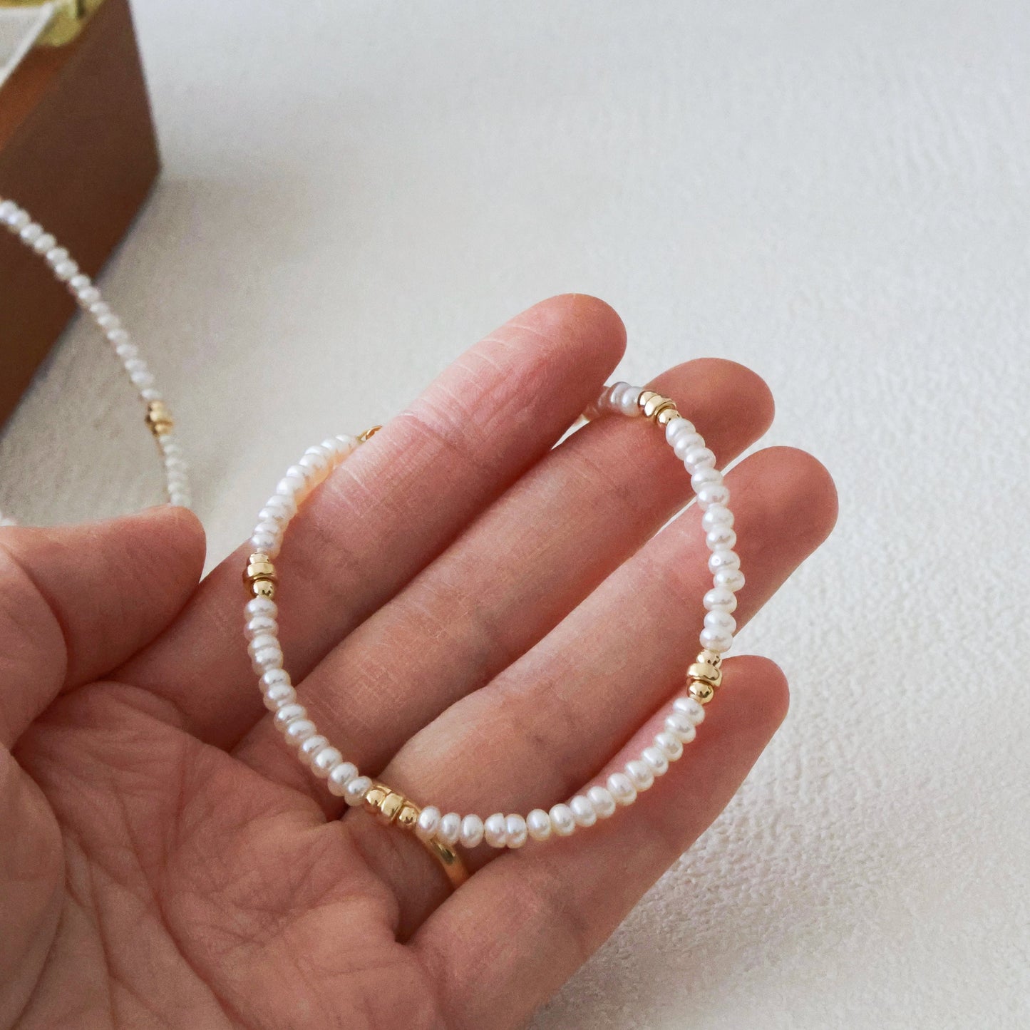 Zarte Süßwasserperlen Halskette | Vintage-Stil, Gold gefüllte Perlen | Minimalist Jewelry
