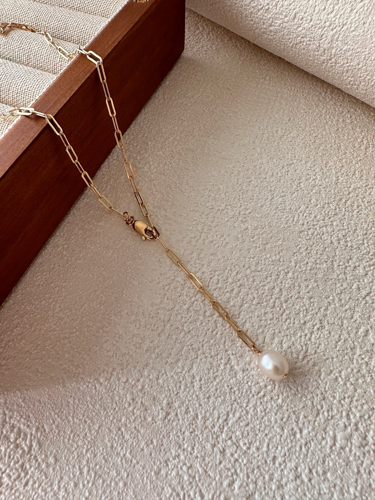 Gold Filled Y-Halskette | Süsswasserperle Tropfen, zarte Kette | Minimalist Jewelry