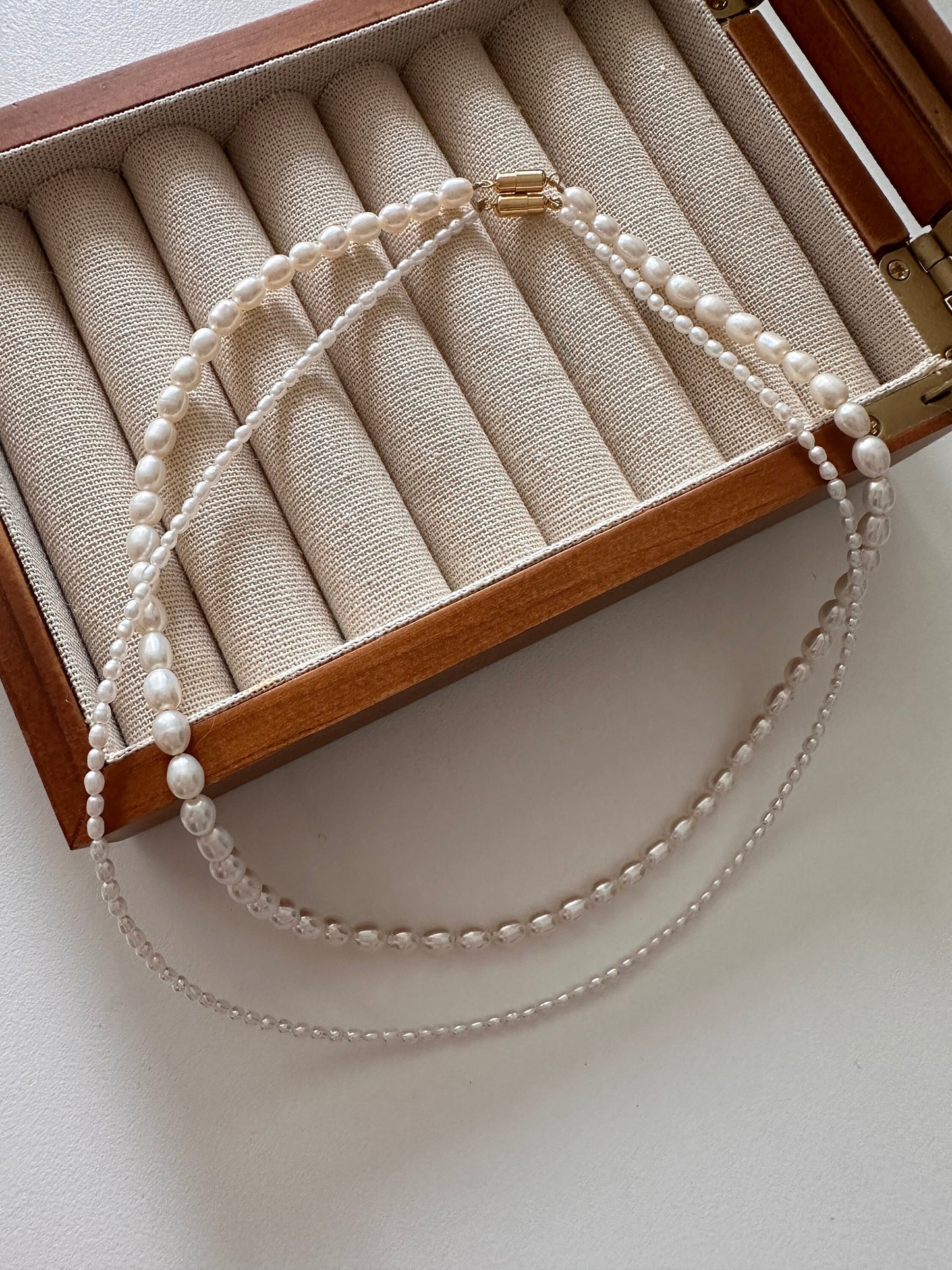 Süßwasser-Reis Perlen Halskette | Langer geschichteter Perlenstrang, 14K Gold gefüllter Verschluss | Minimalist Jewelry