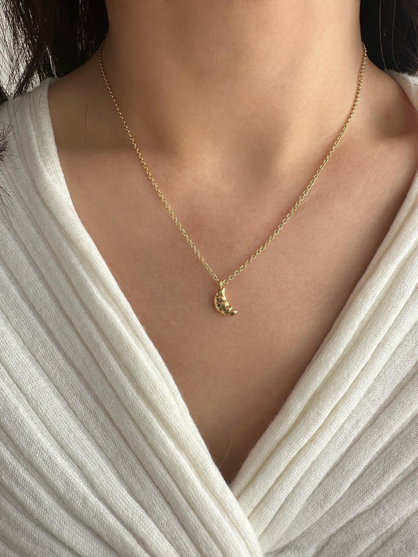 18K Gold Croissant Anhänger Halskette | Minimalistischer Schmuck
