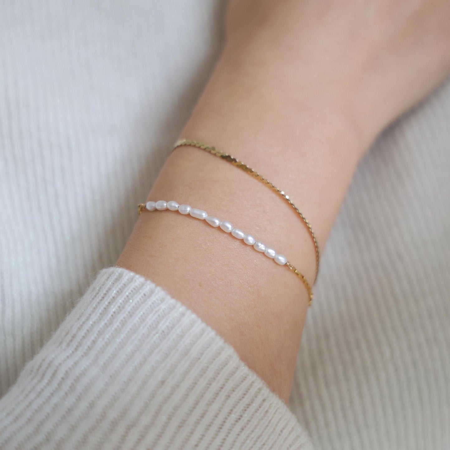Winziges Süßwasserperlen Armband|Zierliches Armband|Klein Reisperlen|Hochzeit Armband|Gold Kette Armband|Freundschaftsarmband| | Minimalist Jewelry