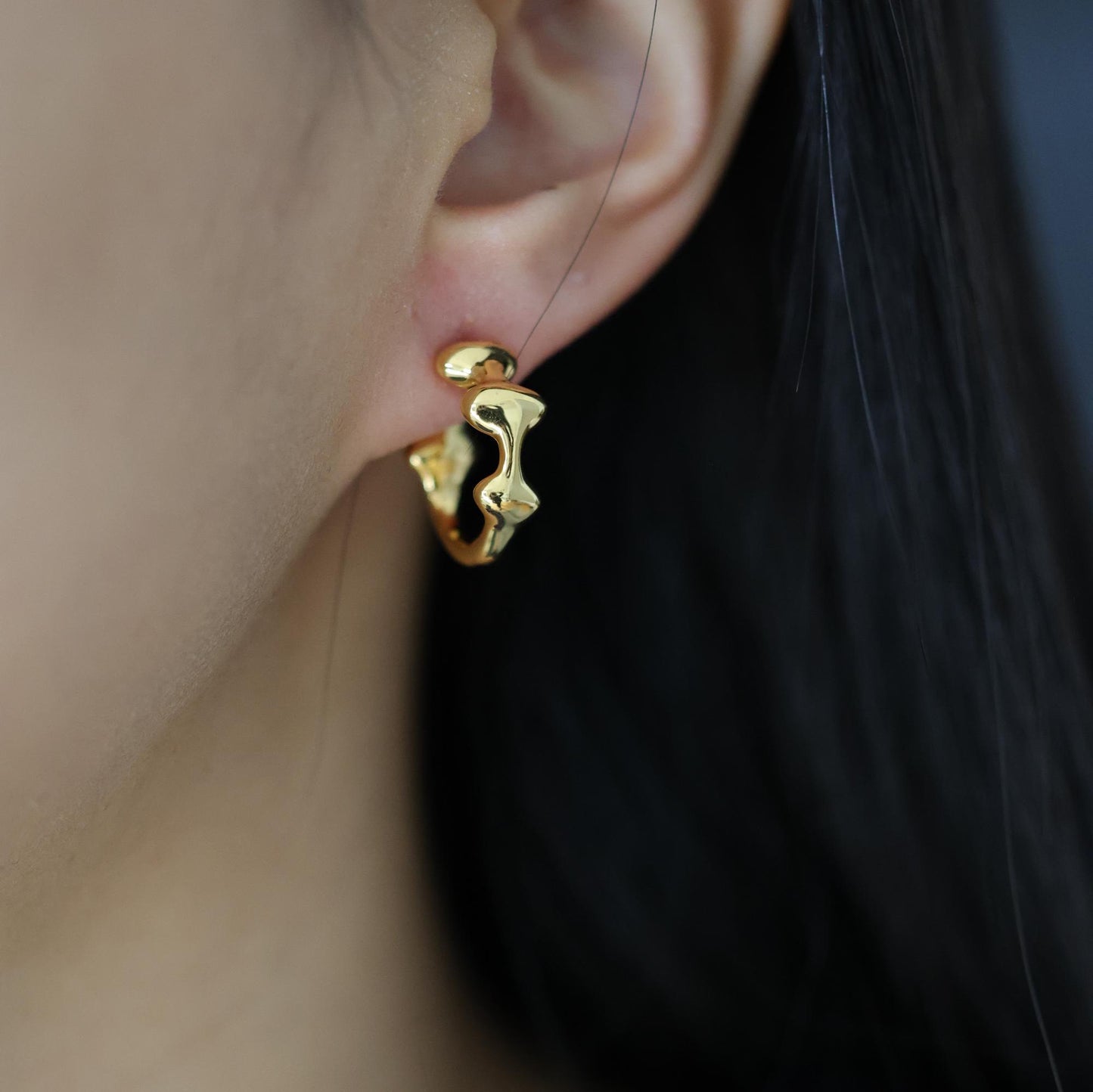 Stylische Schlange-Ohrringe|Gold Ohrringe|Creolen|Schlange Huggie Creolen|Kreolen|18K vergoldet Messing | Minimalist Jewelry