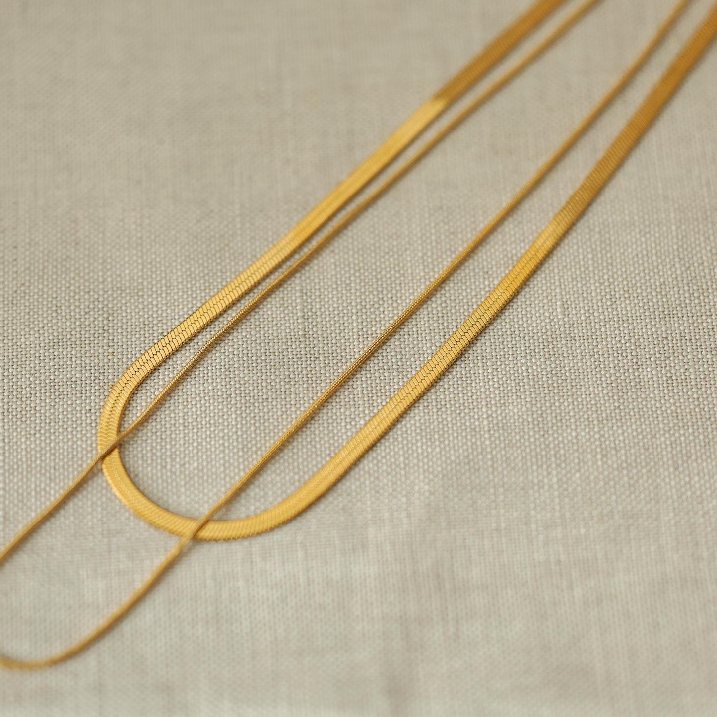 18K Gold Double Layer Schlangenkette Halskette: Minimalist Fischgrät