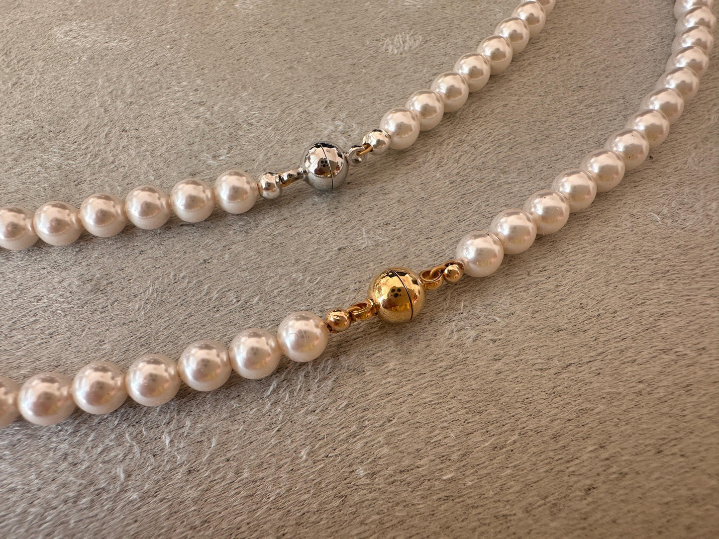 Kristall Perlenkette|Echte Swarovski Perlen|5 mm|Creme Weiß|Braut Halskette|Runde Glasperlen Schmuck|14K vergoldet Messing-Magnetverschluss | Minimalist Jewelry