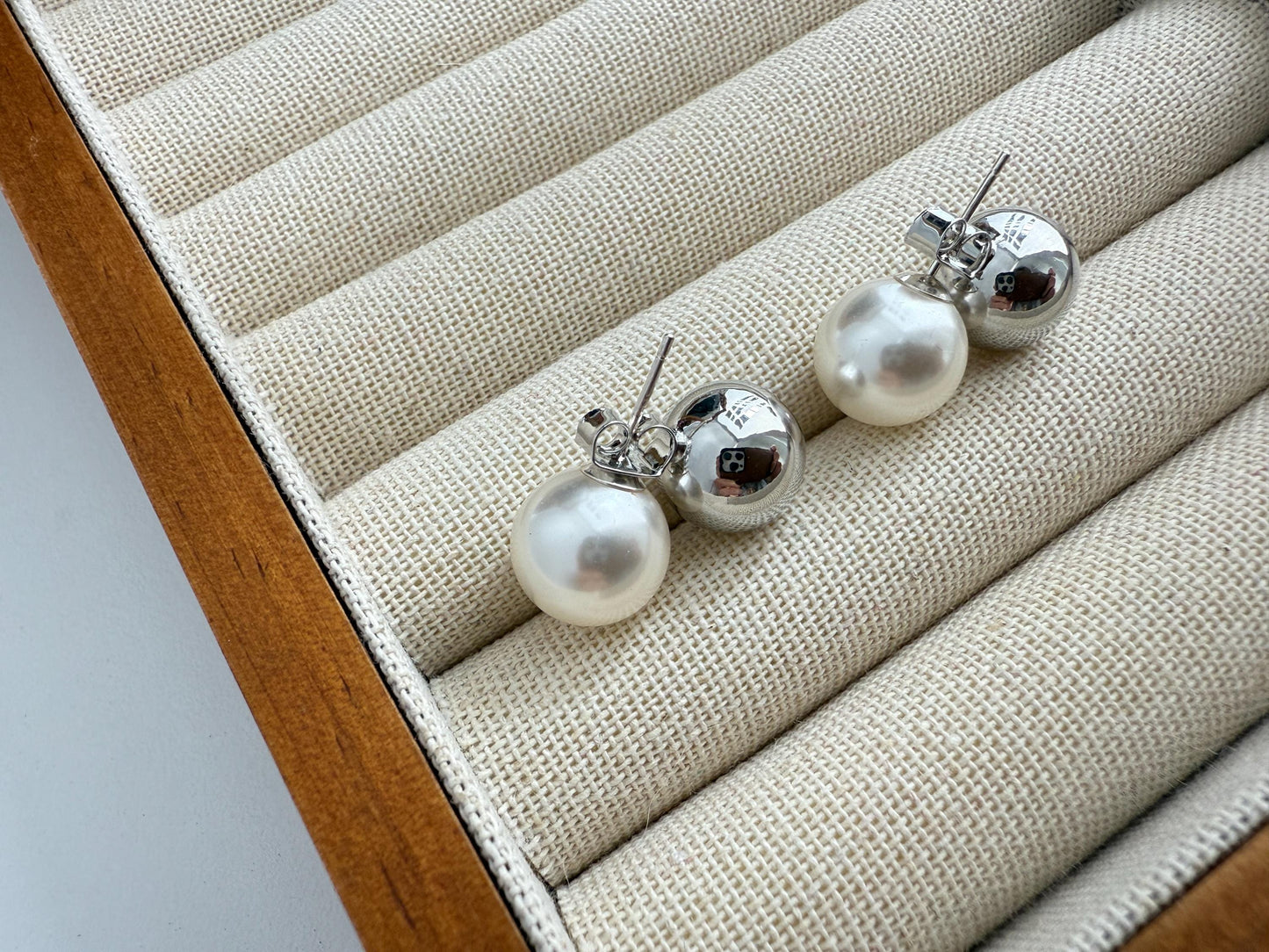 Elegante Perlen Ohrstecker mit versilberten Kugeln|Minimalistische|Zeitlos|Ohrringe