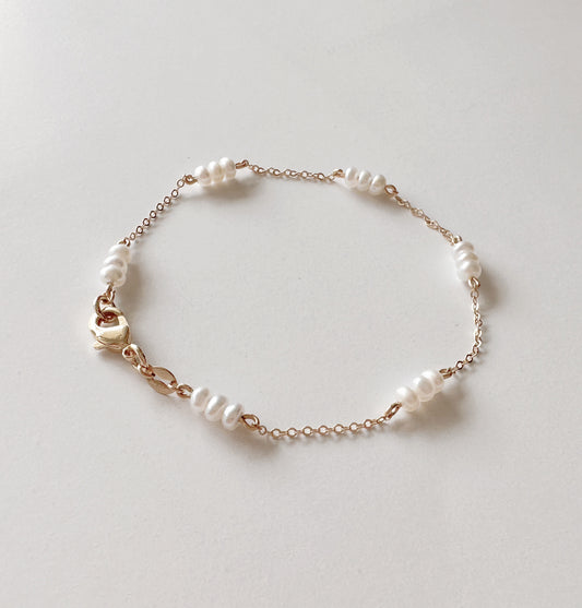 "Delicately Beautiful" Pearl Bracelet/Anklet