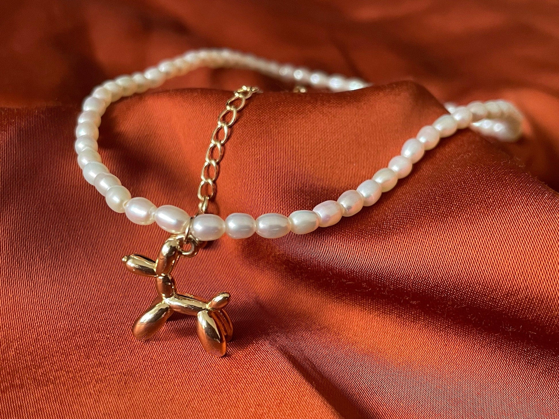 Best Quality Freshwater Pearl Necklace/Choker With 14K Gold Plate Balloon Dog Pendant - LE´TIAN